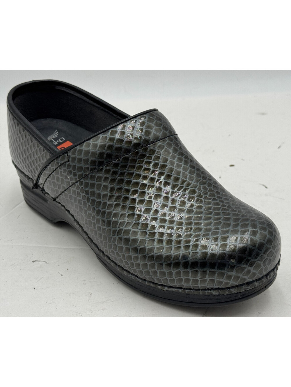 Dansko XP Womens Clogs 7.5-8 Glossy Metallic Gray Honeycomb Casual Slip On Shoes